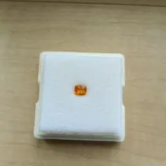 クリノヒューマイト ルース石 0.485 ct