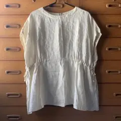 ネストローブ　リネン　フレンチスリーブ　トップス