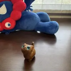 関西大阪万博　スーダン館　猫　置物　茶色