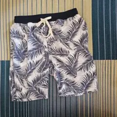パームツリー柄ショートパンツ