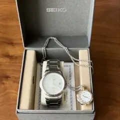 SEIKO シルバー ソーラー時計