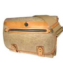 Item thumbnail for item 53f8f2bb-5494-4bb4-a065-8db590cdf69f