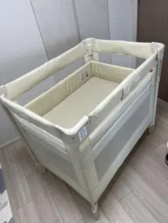 アップリカ ココネルエアー ホワイト 極美品 ベビーベッド