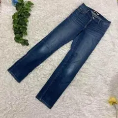美品　リーバイス　スキニージーンズ　ストレッチ　SHAPING SLIM 26