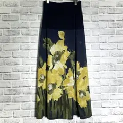 フレアロングスカート ネイビーとイエローの花柄