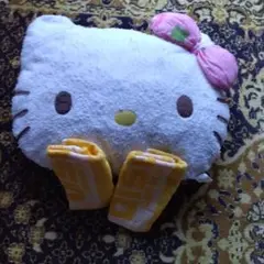 キティちゃんクッション＆Kodakタオル２枚