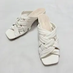 【美品】オフホワイト ミュール サンダル 編み込み クロス Lサイズ