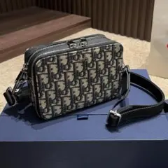 Item thumbnail for item d99d80fb-9ba0-407a-b6ae-3fe7af7df8be