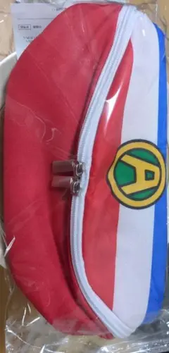 ライオン×クレヨンしんちゃん コラボポーチ