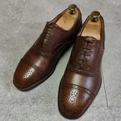【Salvatore Ferragamo】 セミブローグストレートチップ