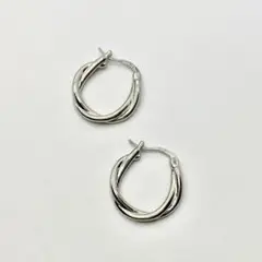 【匿名配送】 ツイスト フープ ピアス シルバー 新品未使用