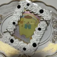ホイップデコ　硬質トレカケース　ホワイト　ブラック　シルバー　No4
