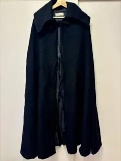 浅*海様 【処分価格☆】アトリエボズ コウモリ ミニ マント ブラック 黒裏地 Hood Mini Mantle (2019) by Atelier Boz