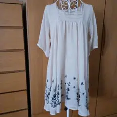 五分袖　チュニック　アイボリー　刺繍　マタニティ　妊婦