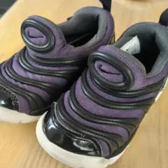 Nike キッズスニーカー 紫/黒ダイナモフリー