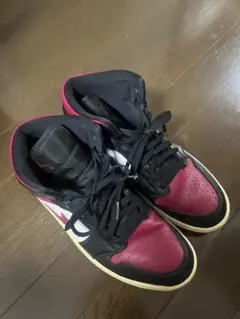 Nike ブラック/バーガンディ スニーカー