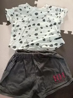 水玉模様Tシャツとショートパンツセット