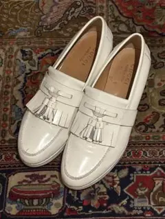 GUCCI(グッチ)フリンジ付きホワイトローファー