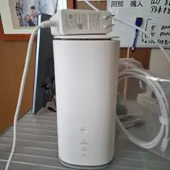 ホワイト モバイルルーター