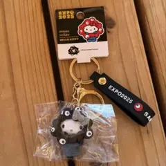 サンリオ 黒ミャクミャク キティ ハローキティ 黒 キーホルダー 万博