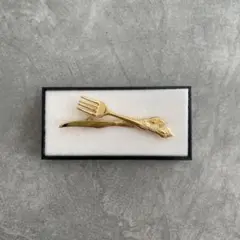 【未使用品】タイピン フォーク ナイフ ゴールド 卒業記念品