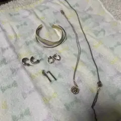 【3COINS】 ゴールド アクセサリーセット　ネックレス　ブレスレット　ピアス