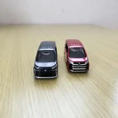 トミカ　トヨタ　ノア　ヴォクシー　二台セット