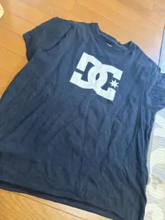 DC ブラック Tシャツ ロゴプリント