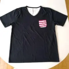 美品！黒のVネックTシャツ 赤白ストライプポケット付き LLサイズ