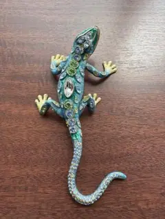 トカゲの宝石装飾置物