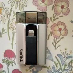 iXpand フラッシュドライブ iPhone　Lightning用　 32G