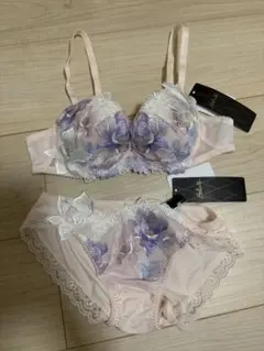 Item thumbnail for item 476ba48f-3e68-46a0-84c6-91a8e693bd4b