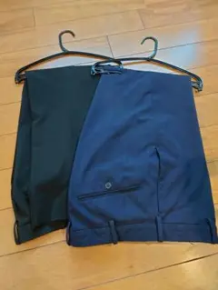 UNIQLO　スマートアンクルパンツ　２着