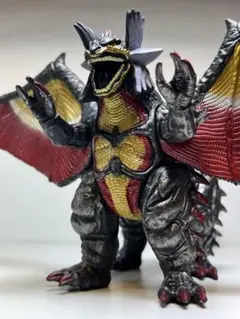 ウルトラマン ソフビ フィギュア 大量セット売り　DXゾグ第二形態付 Amazon.co.jp: ウルトラマン ウルトラ怪獣DX ゾグ(第二形態