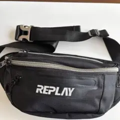 美品　REPLAY ボディバッグ ブラック