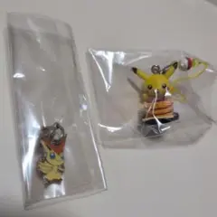 名古屋限定 ピカチュウ　ストラップ・ビクティニチャーム セット　まとめ売り