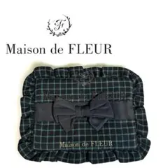 Maison de FLEUR チェックフリルリボンフラットポーチ