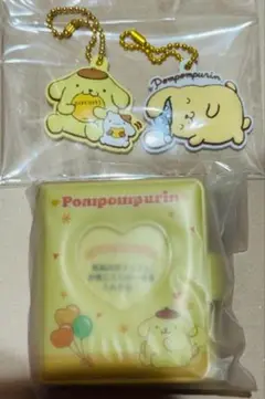 サンリオ　ポムポムプリン　ミニフォトアルバム　キーホルダー　IDフォト ホルダー