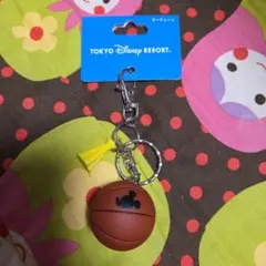 TokyoDisneyresort　ミッキー　バスケキーホルダーチェーン