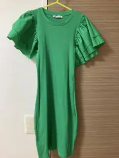 ZARA グリーン フリル袖 ミニワンピース　緑　パーティードレス　レディース