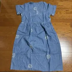 デニムブルー 花柄刺繍 半袖ワンピース