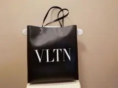 VALENTINO ヴァレンティノ VLTN トートバッグ ブラック