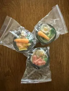 食品サンプルキーホルダー海老と卵のアヒージョX 3個