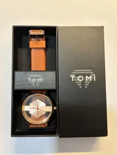 TOMI ユニークデザイン 腕時計 オレンジ