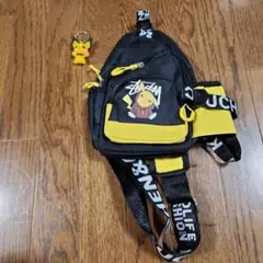 ピカチュウ ボディバッグ 黒と黄色