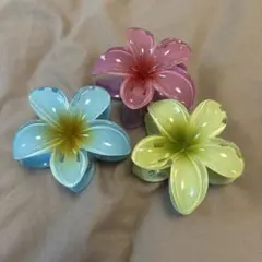 【最安値♡送料込み】プルメリアヘアクリップ3個セット