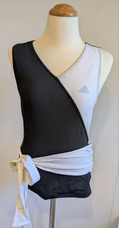 ＊adidas　ヨガトップス　カップ付き＊