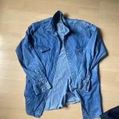 土日限定価格　Levi's ウエスタンデニムシャツ Lサイズ