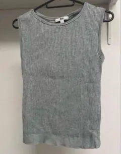 235 UNIQLO ユニクロ リブニットコットン Sグレー ノースリーブ