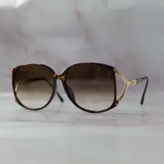 Item thumbnail for item 2a4f1a58-7d70-4ebd-a1d1-cd82bb4ef5a5